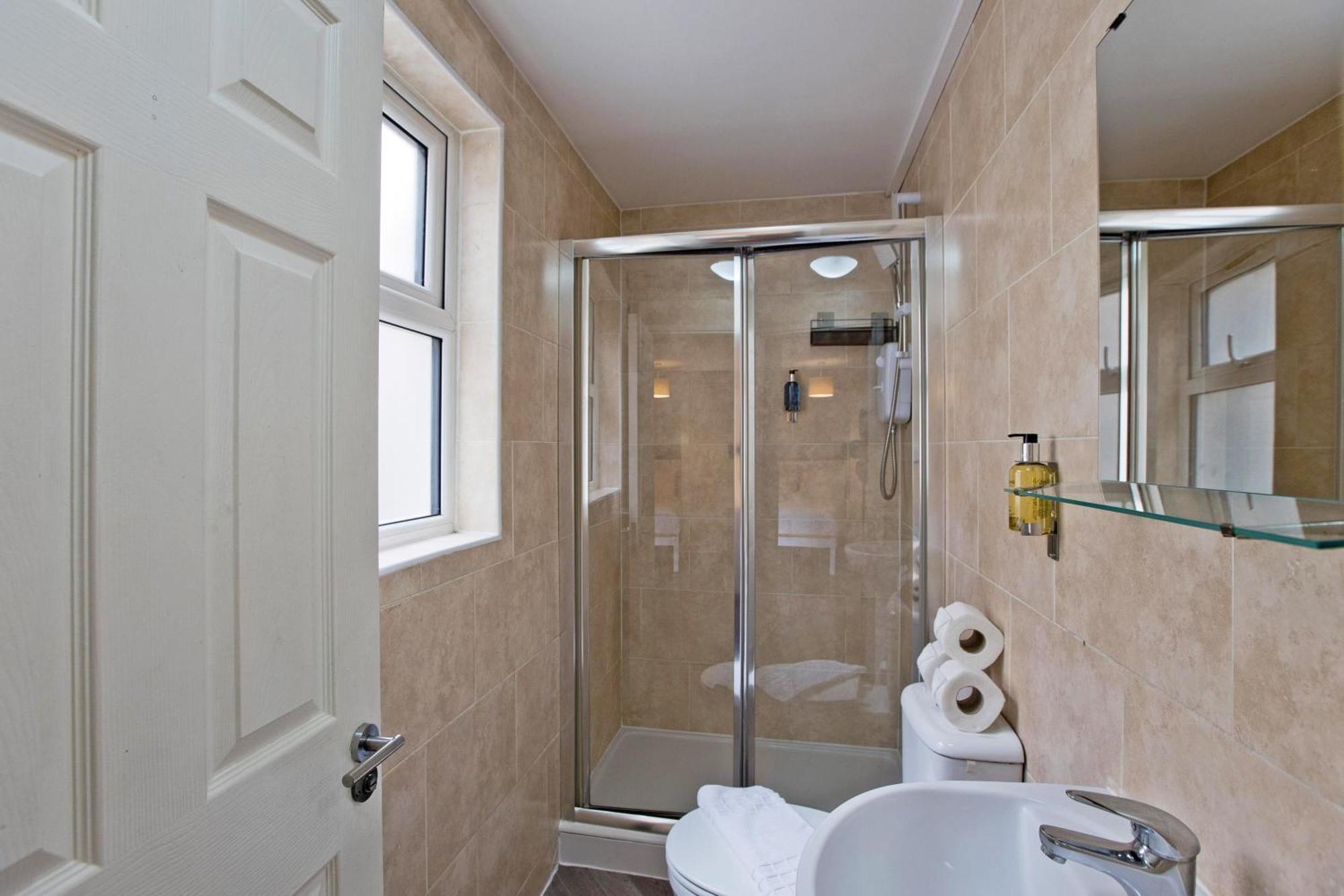 Imperial Corner House-Whitechapel Apartment 런던 외부 사진