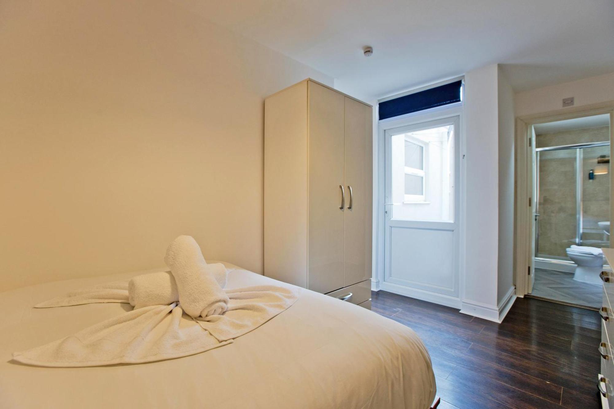 Imperial Corner House-Whitechapel Apartment 런던 외부 사진