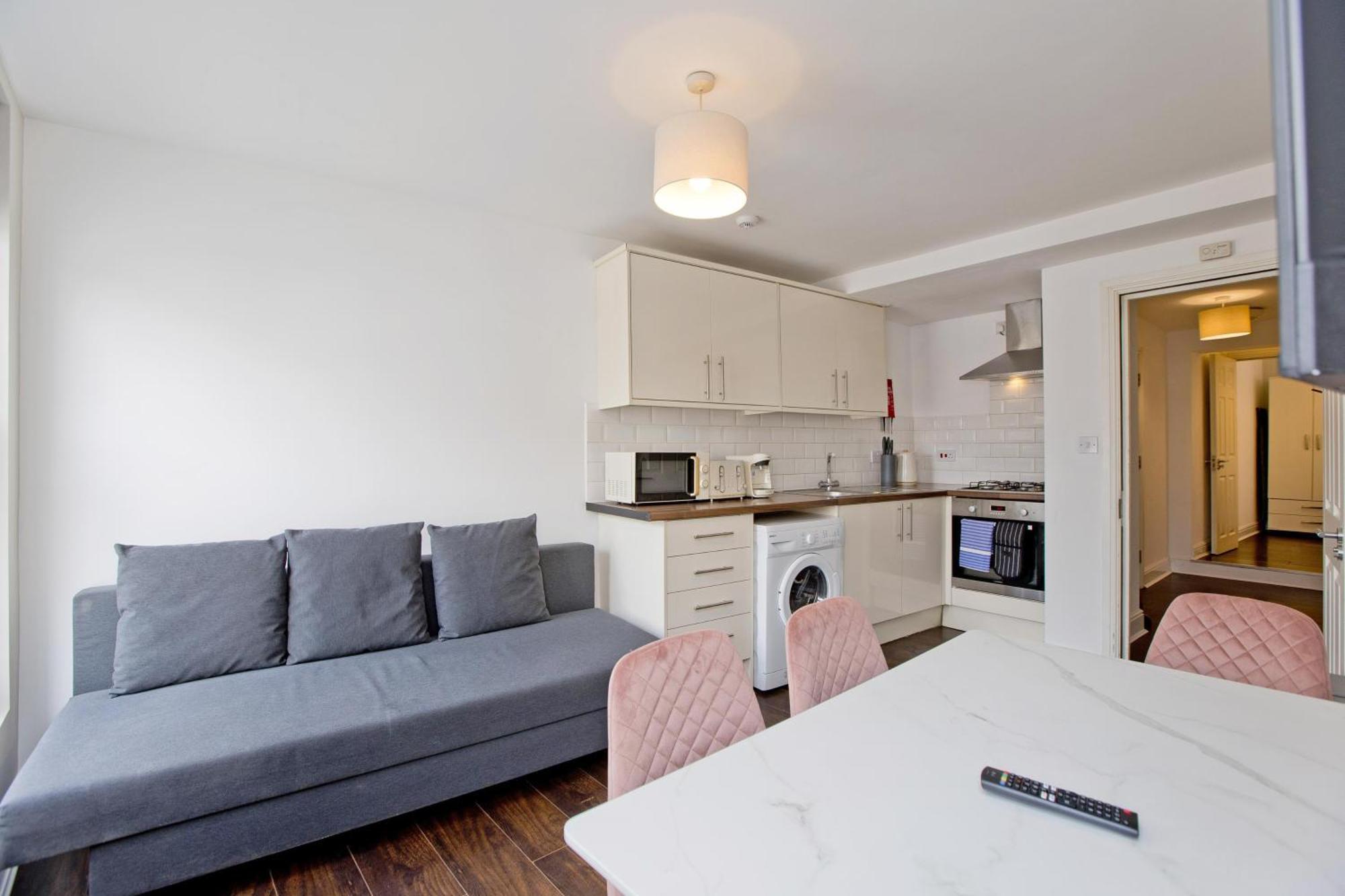 Imperial Corner House-Whitechapel Apartment 런던 외부 사진