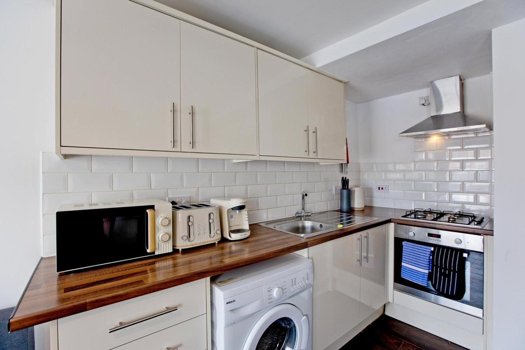Imperial Corner House-Whitechapel Apartment 런던 외부 사진
