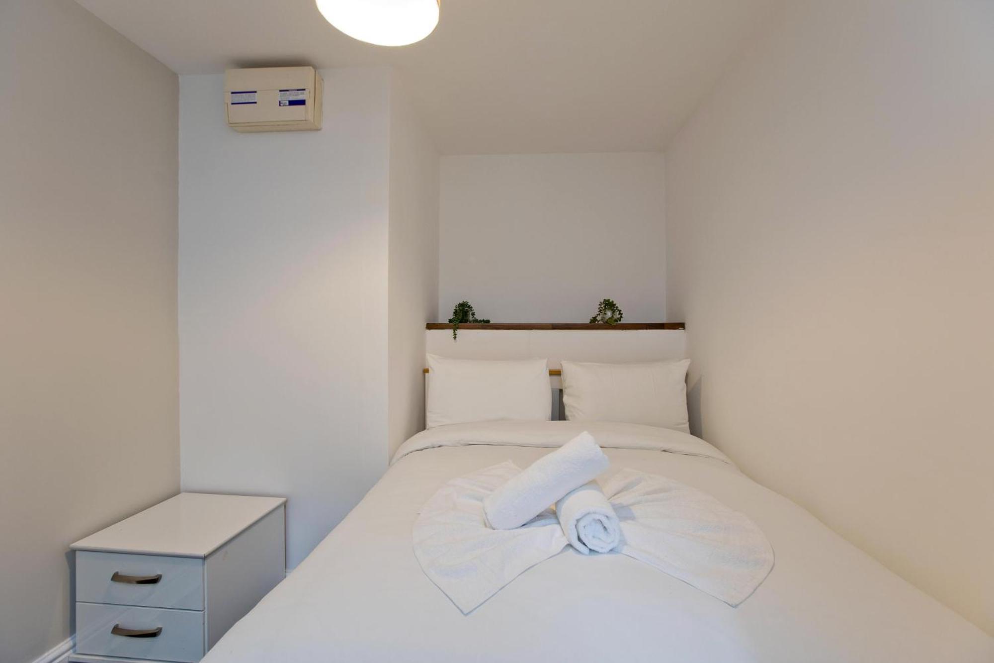 Imperial Corner House-Whitechapel Apartment 런던 외부 사진