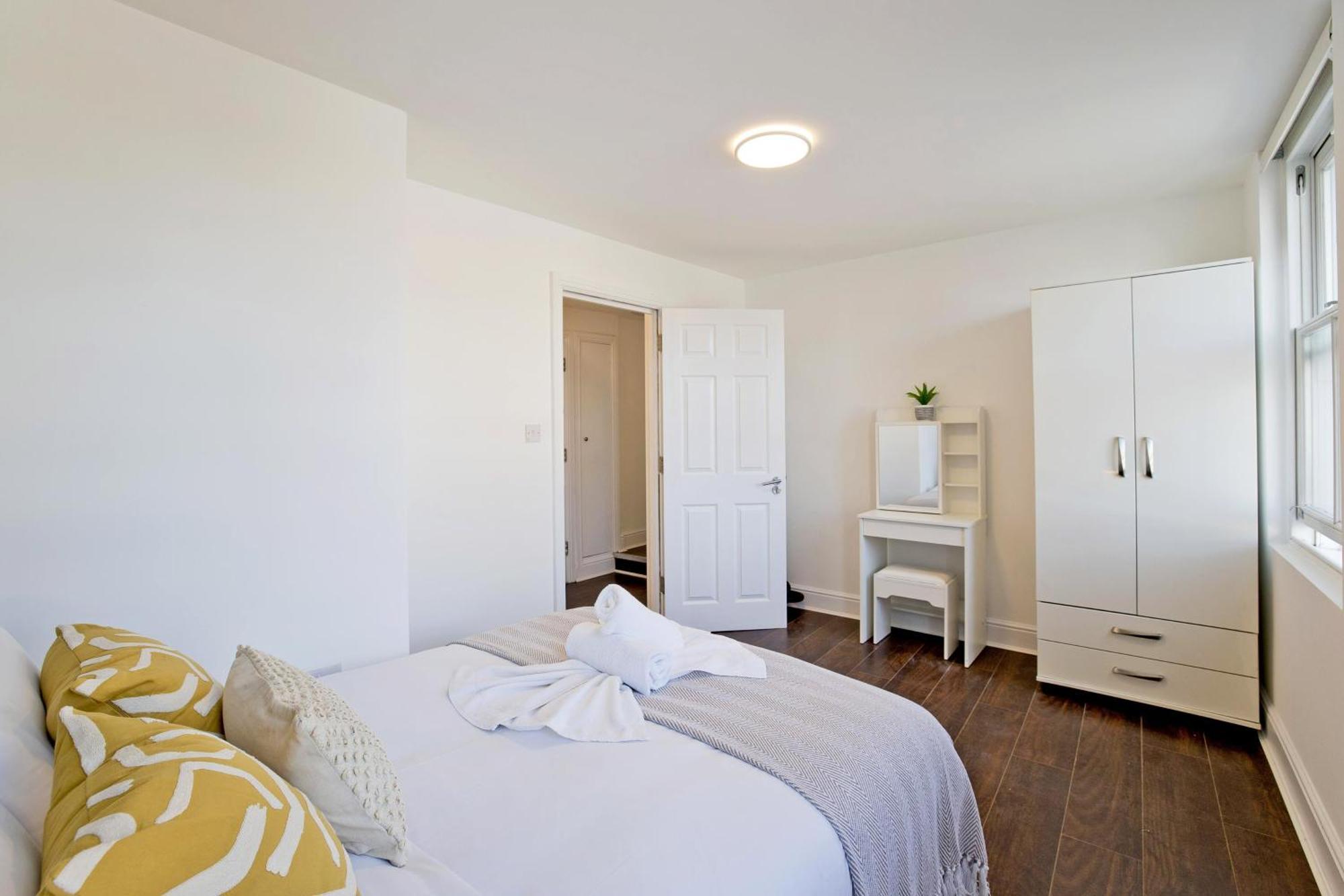 Imperial Corner House-Whitechapel Apartment 런던 외부 사진